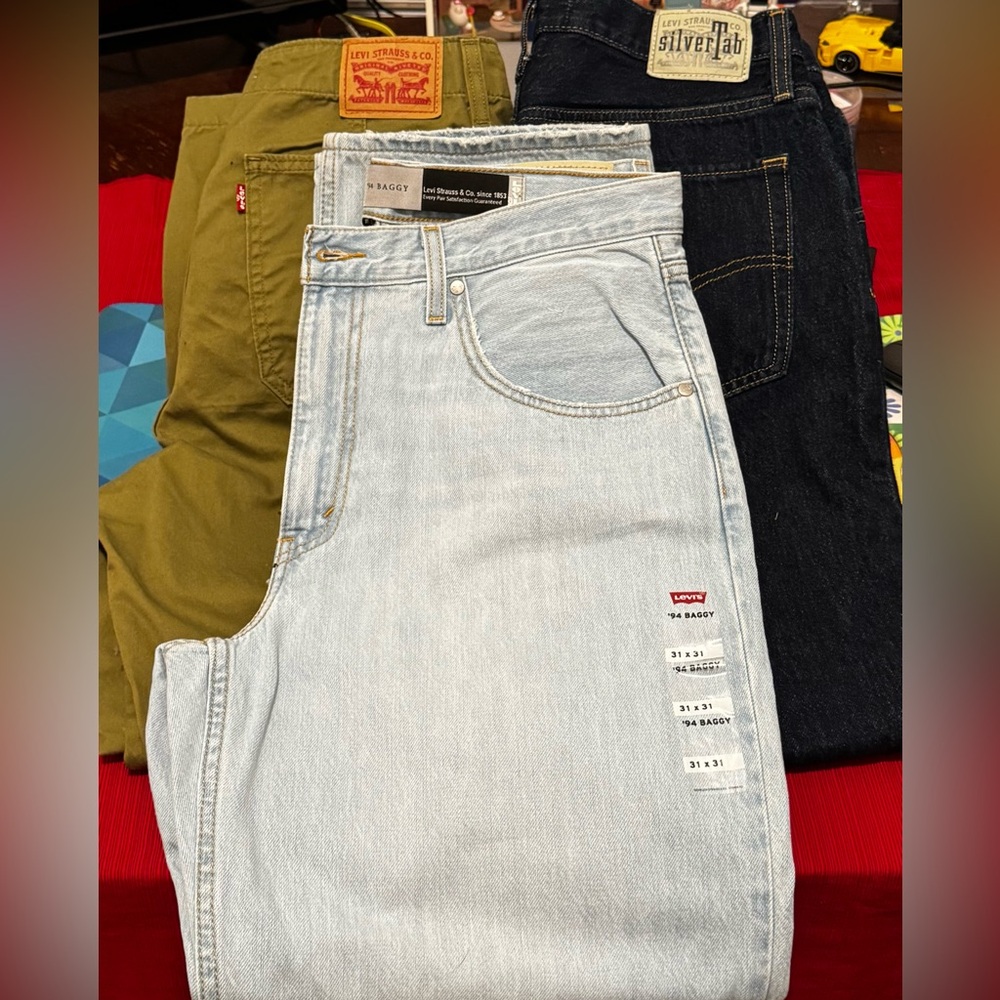 Levi’s ‘94 Baggy Silver Tabs